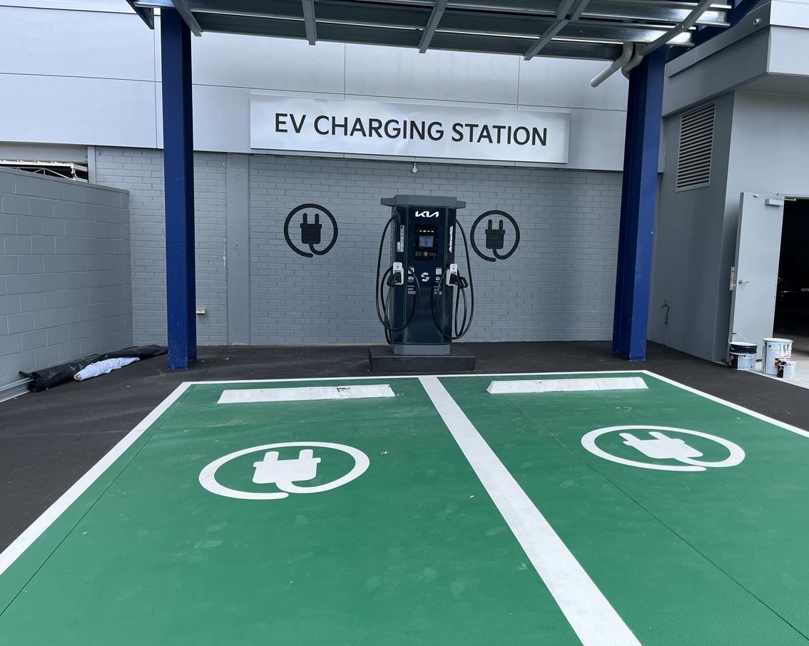 Ocular Titan Dual Dc Charger